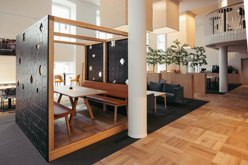 Lobby or reception, Seating area, Dining area, Breakfast