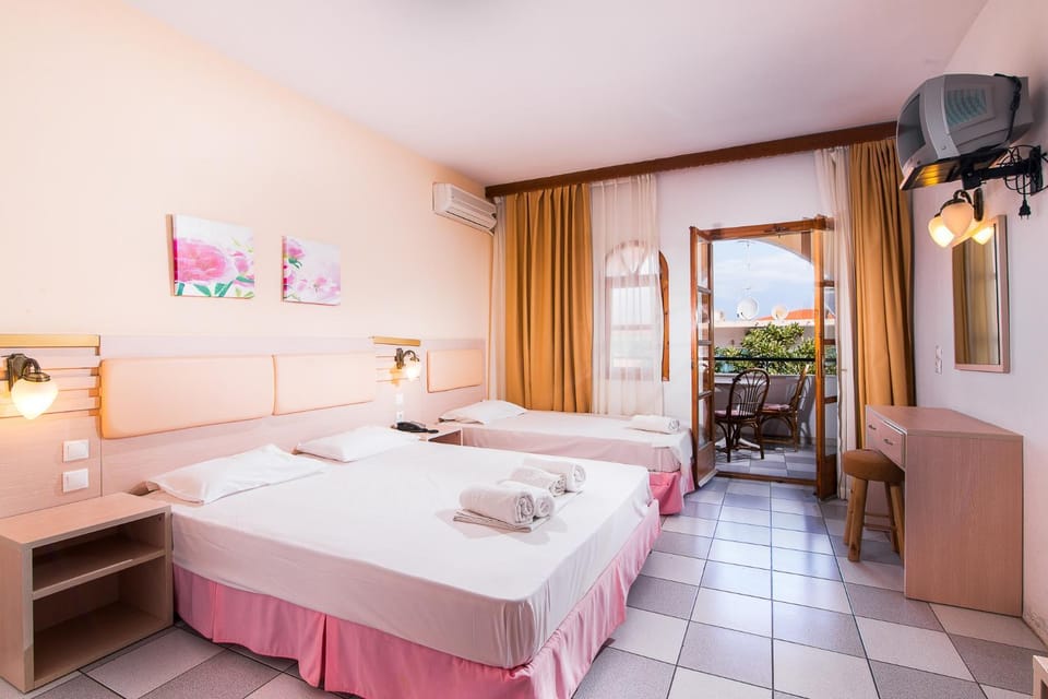 View (from property/room), City view, Street view