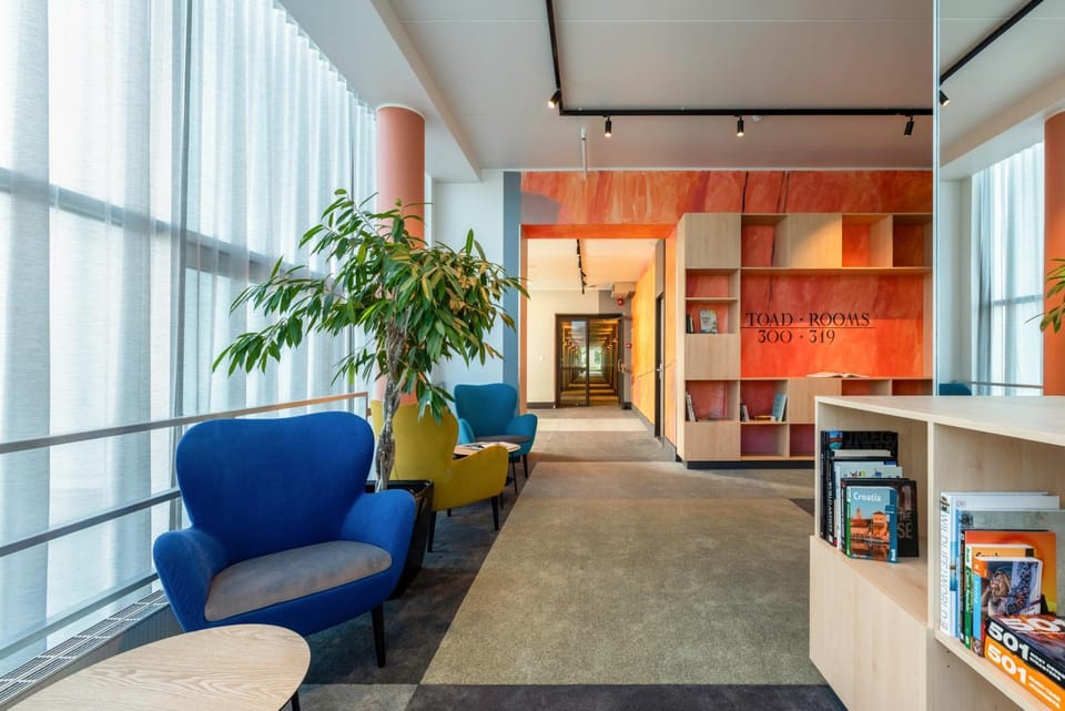 Property building, Seating area