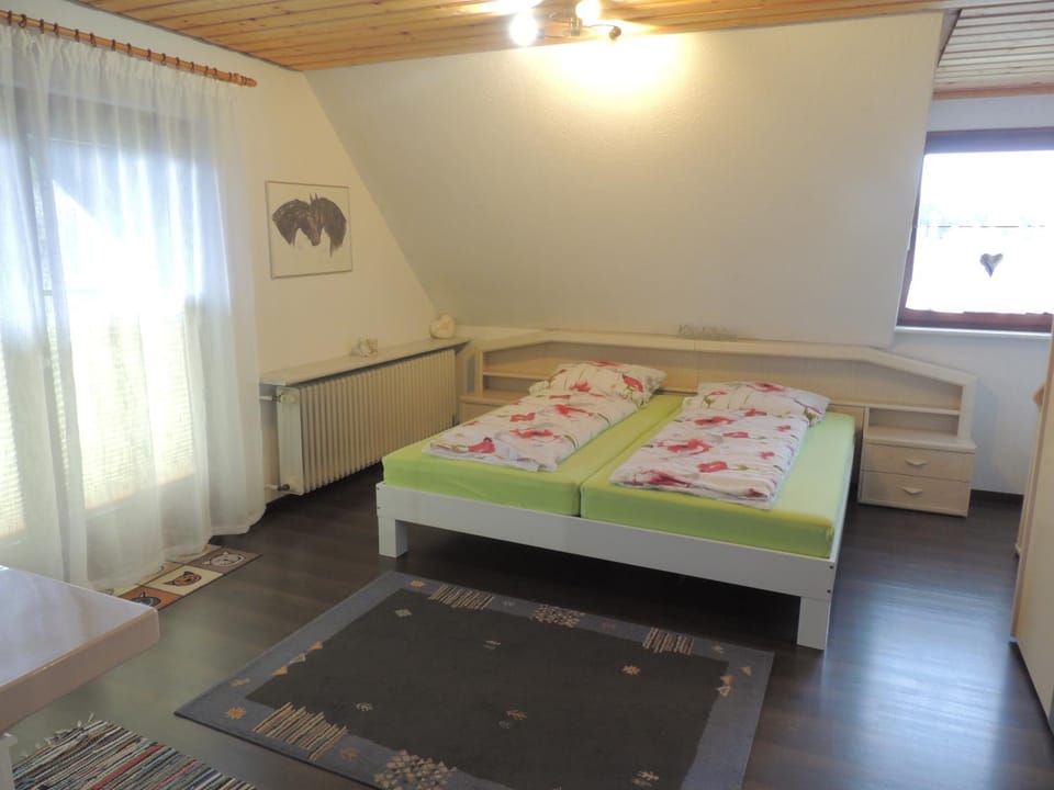 Photo of the whole room, Bedroom