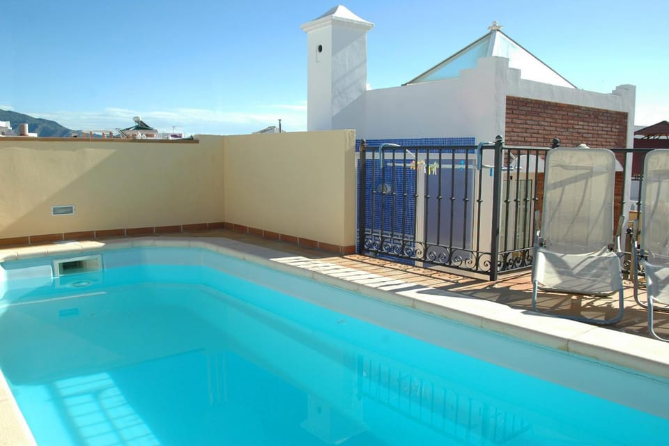 Balcony/Terrace, Swimming pool