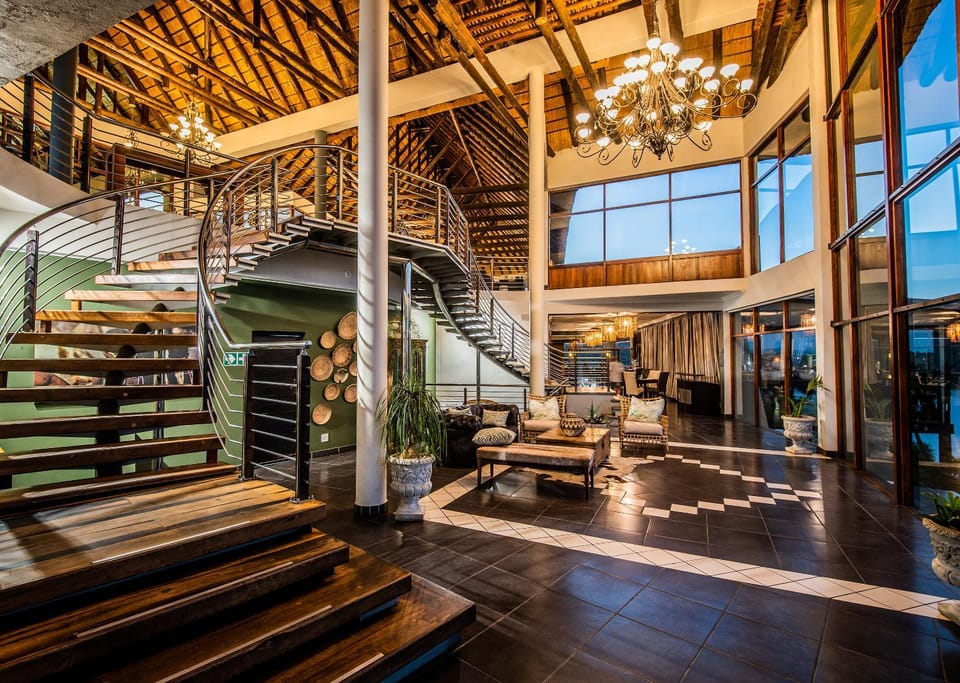 Facade/entrance, Lounge or bar