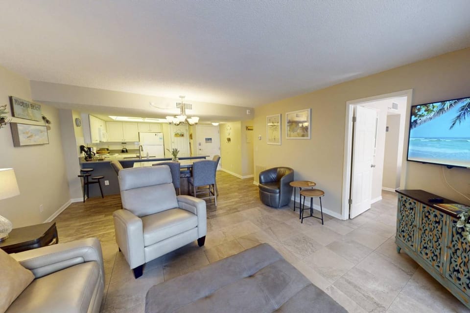 210 - Sandy Shores House in Madeira Beach