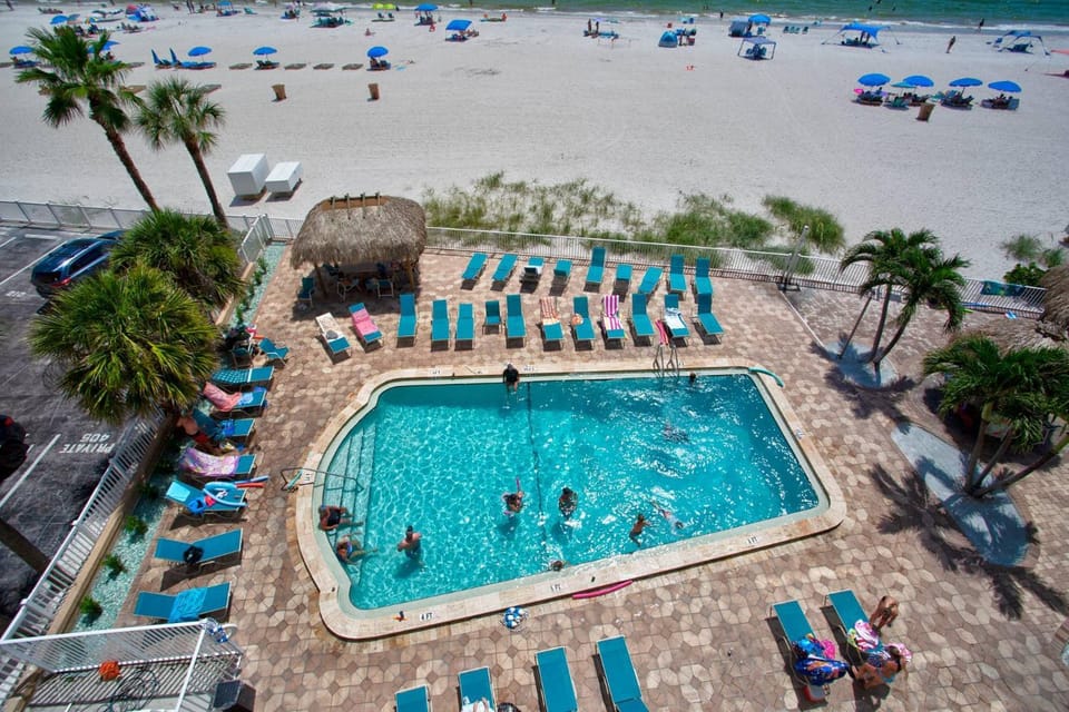 402 - Sandy Shores House in Madeira Beach