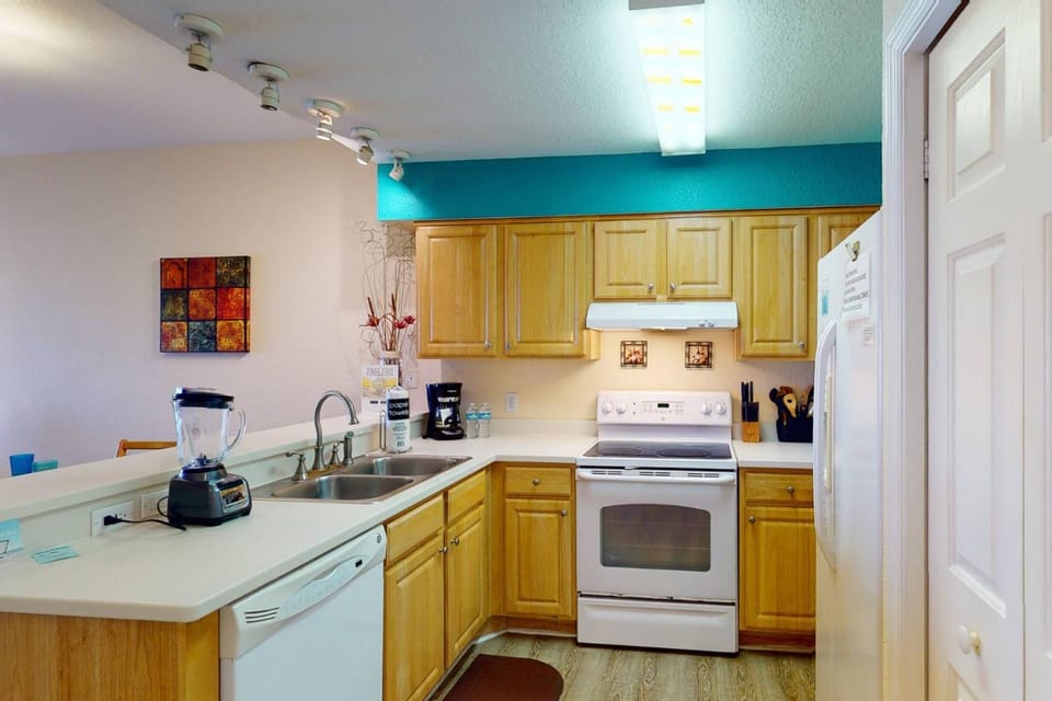 305 - Skyline House in Madeira Beach