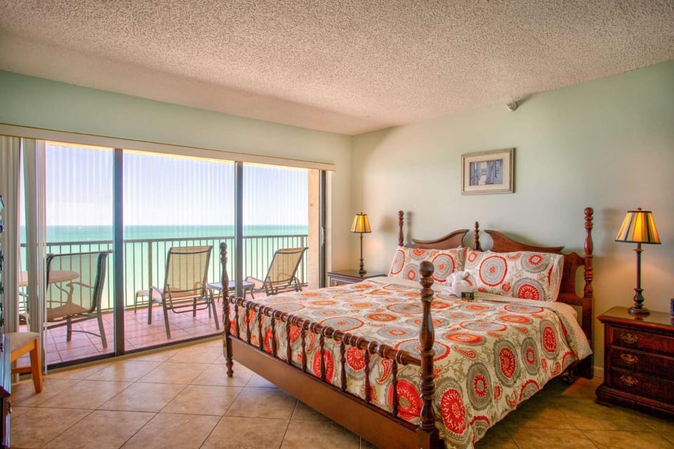 2-1208 - Ocean Sands House in Redington Beach