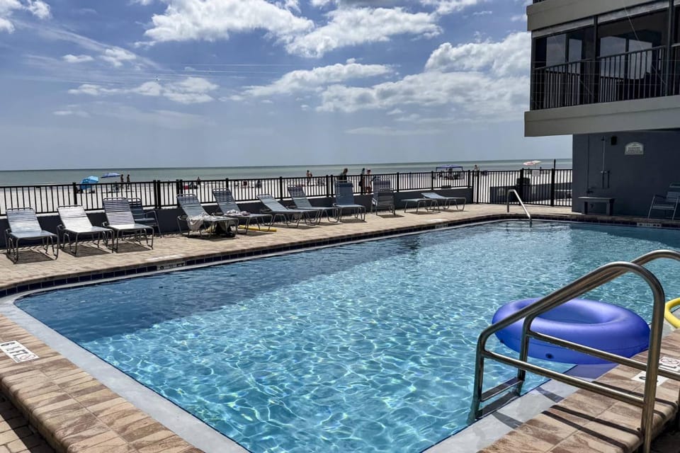 607 - Villa Madeira House in Madeira Beach