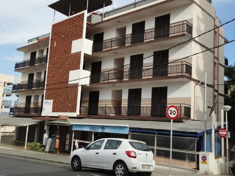 Property building, Off site, Location