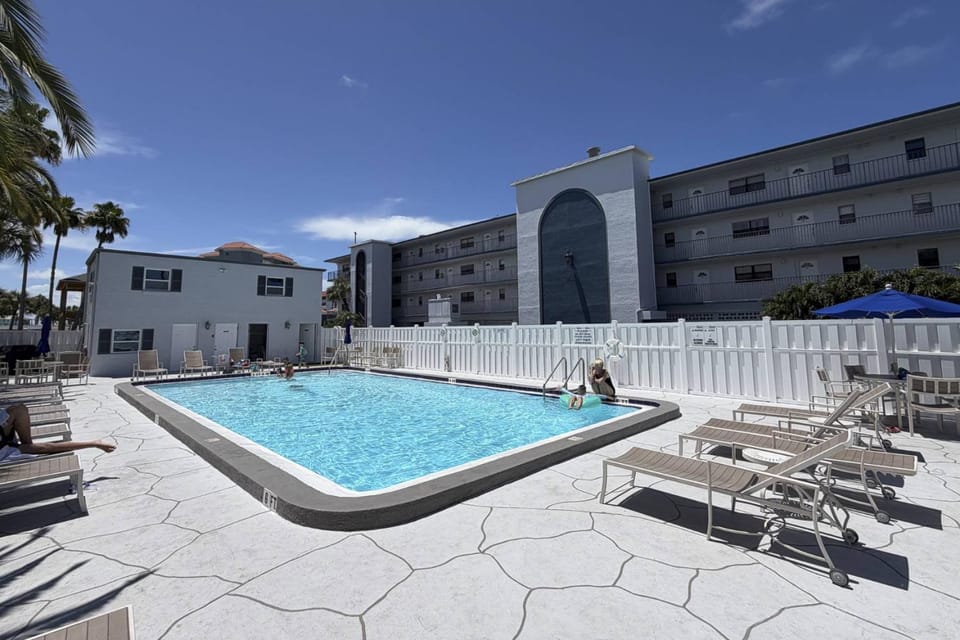 412 - Madeira Place House in Madeira Beach