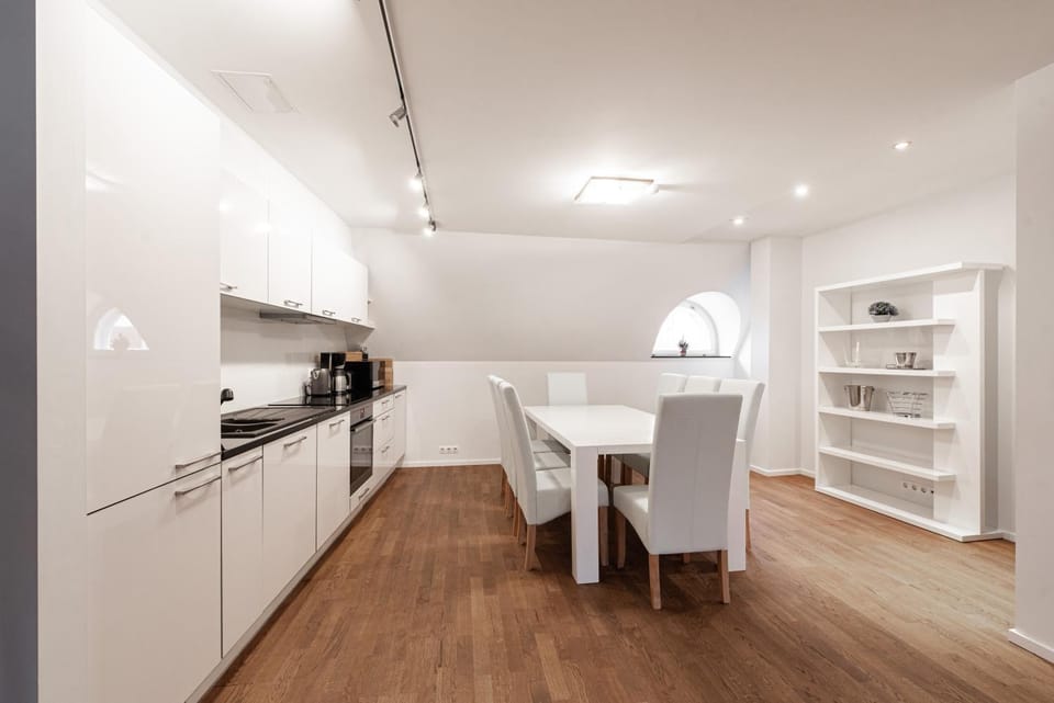 Coffee/tea facilities, Kitchen or kitchenette, Dining area, dishwasher, minibar, pet friendly, stove, toaster