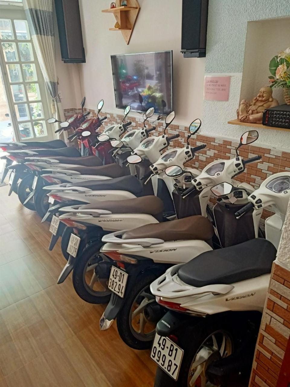 Living room, Parking