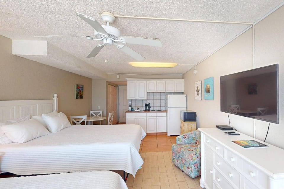 513 - Island Inn House in Treasure Island
