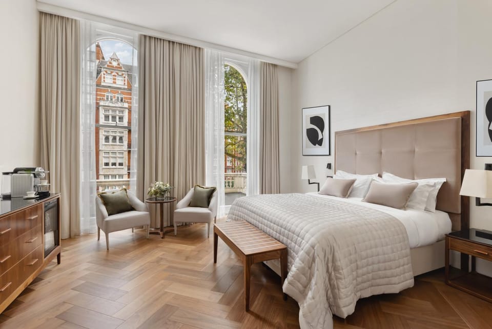 Bed, Photo of the whole room, Bedroom, hair dresser