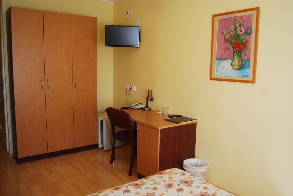 TV and multimedia, Photo of the whole room