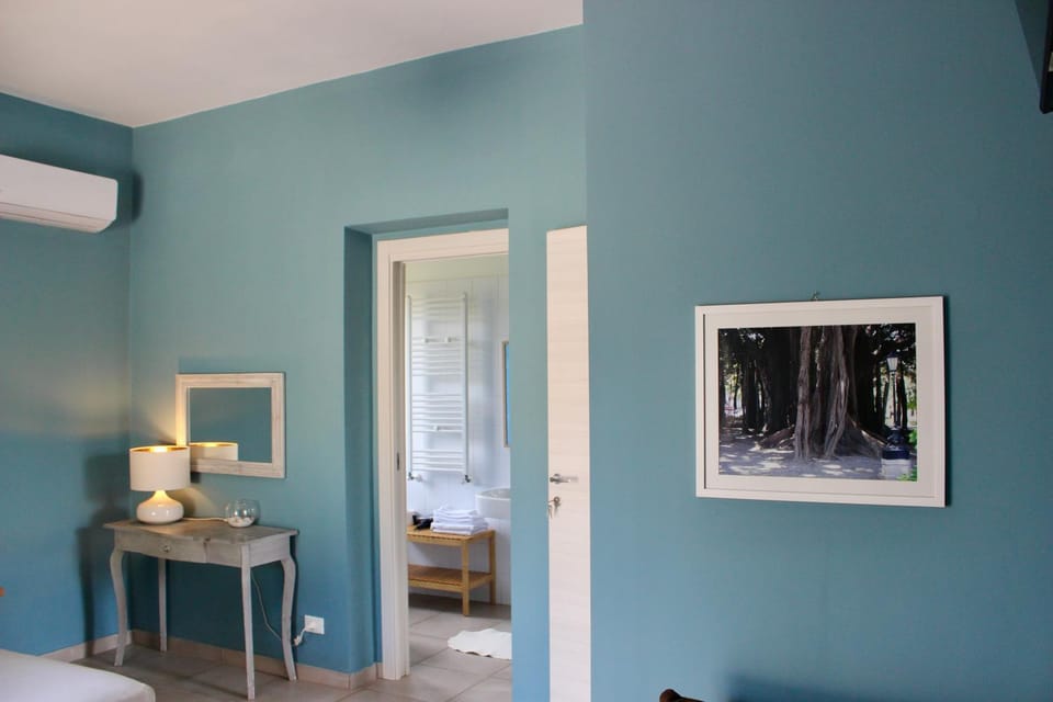 Bedroom, air conditioner
