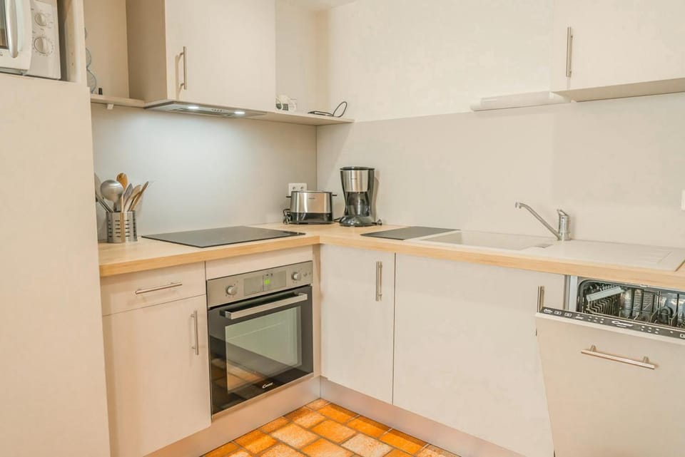 Kitchen or kitchenette, stove