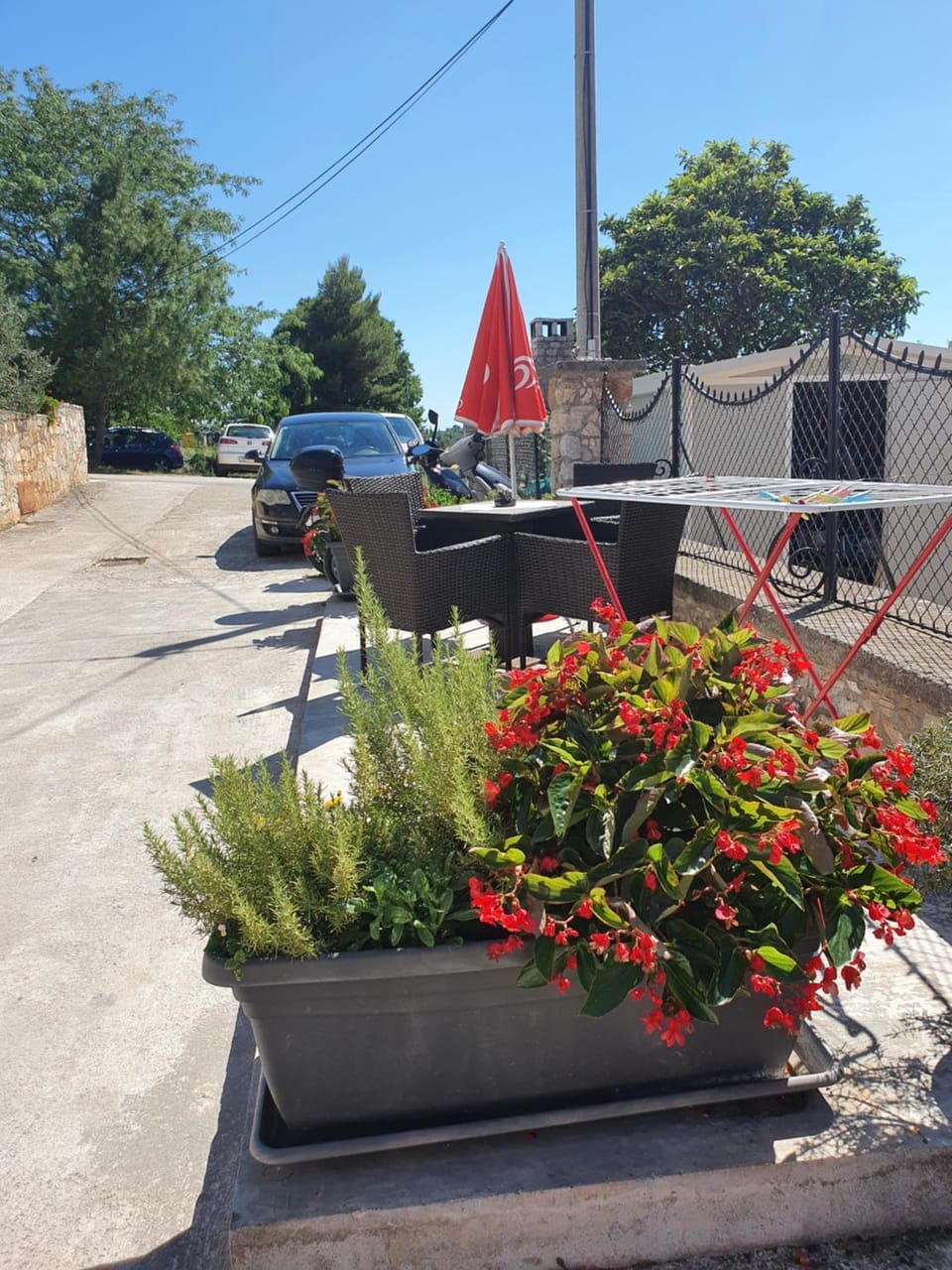 Patio, Street view