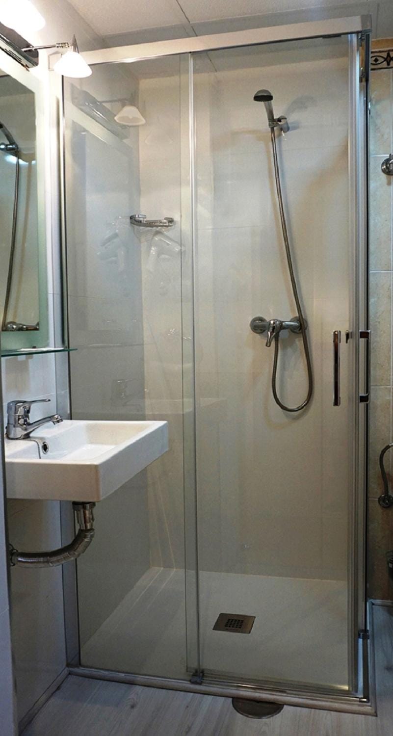 Shower, Bathroom