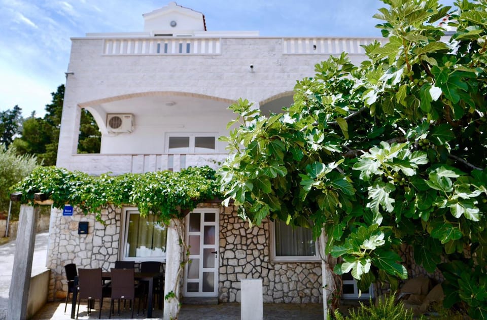 Apartments Ana Sutivan Apartment in Split-Dalmatia County