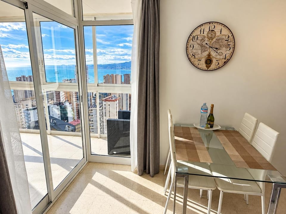View (from property/room), Balcony/Terrace, Living room, Seating area, Sea view