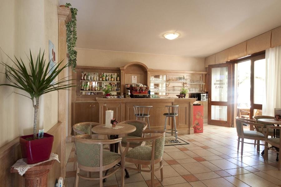 Day, Lounge or bar, Lounge or bar