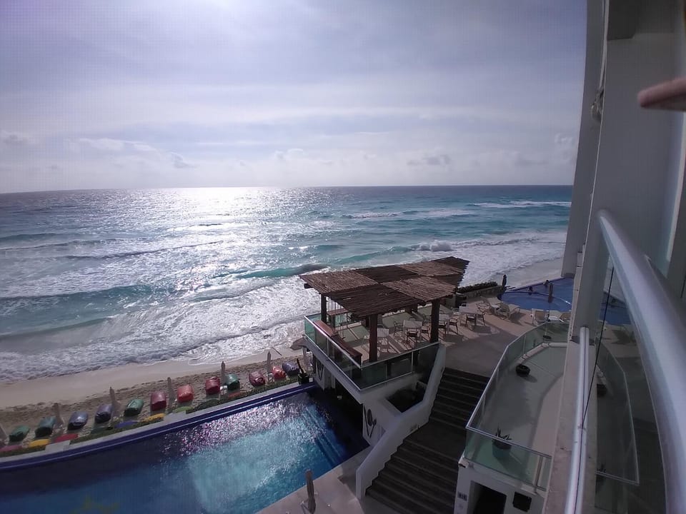 Balcony/Terrace, Beach, Sea view, Swimming pool