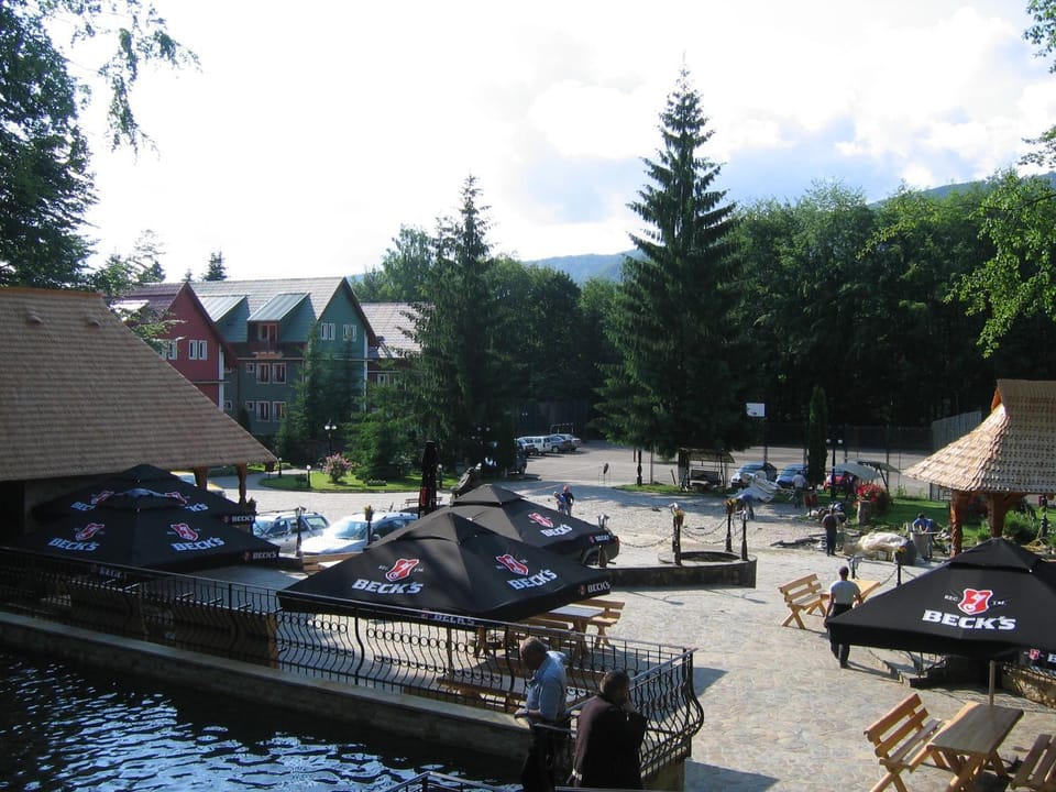Restaurant/places to eat, Summer