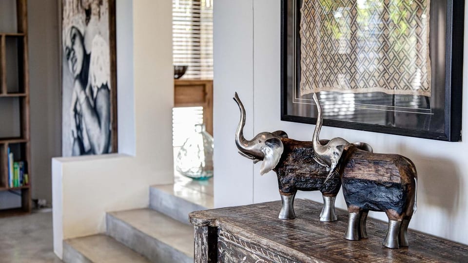 Living room, Decorative detail