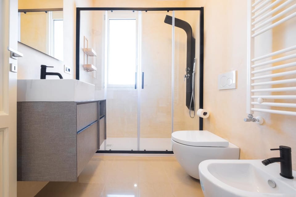Shower, Toilet, Bathroom, bidet