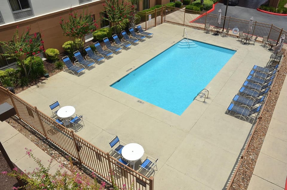 Swimming pool, Swimming pool