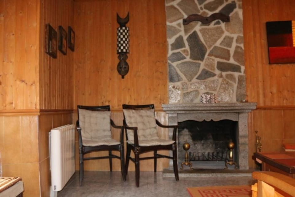 Casa Rural Los 2 Yugos Country House in Extremadura, Spain