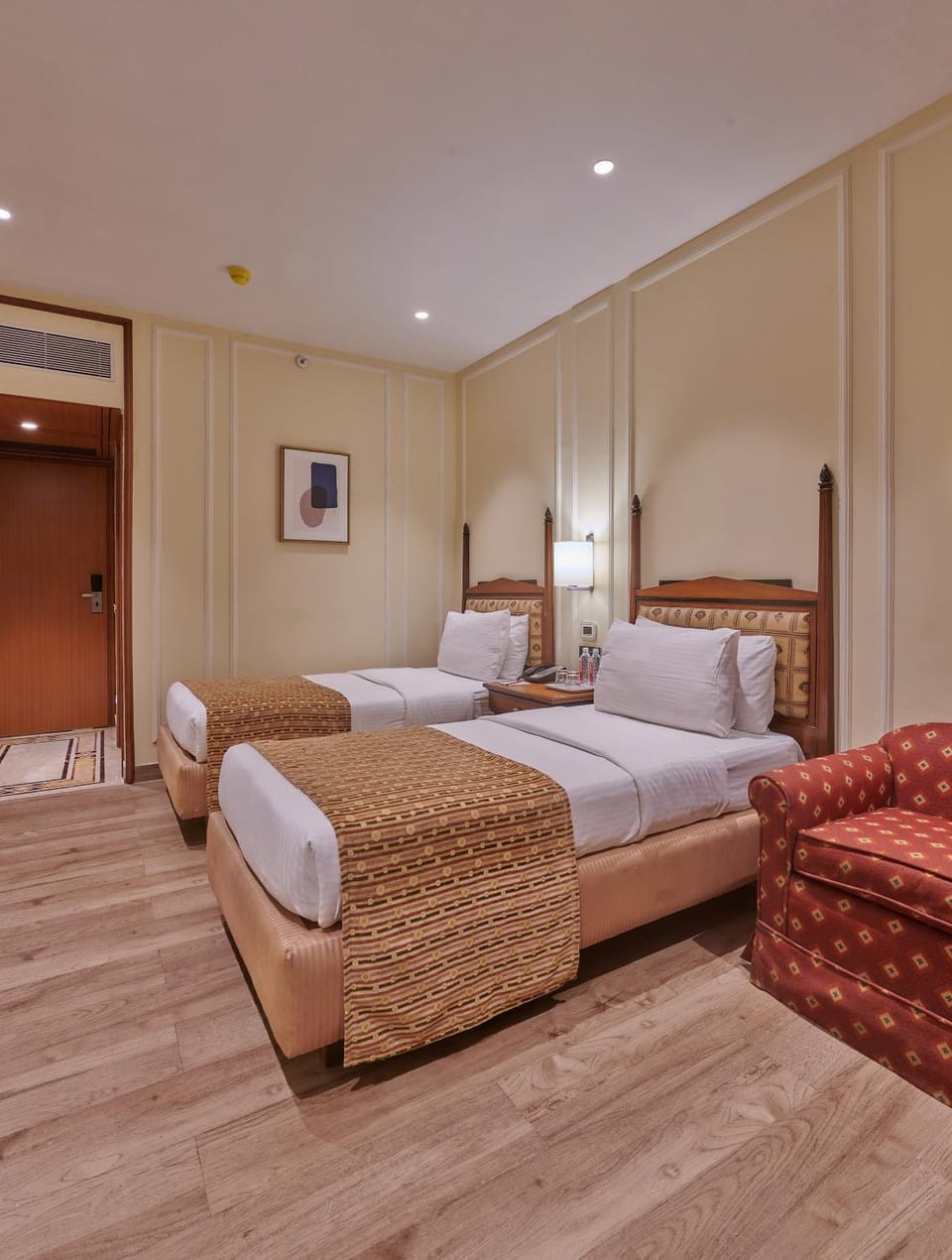 Bed, Seating area