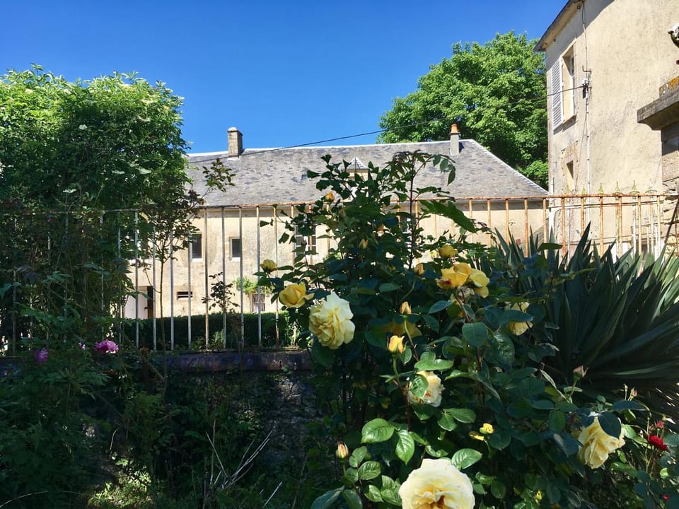 Les Escuries, dépendances du Château Apartment in Normandy