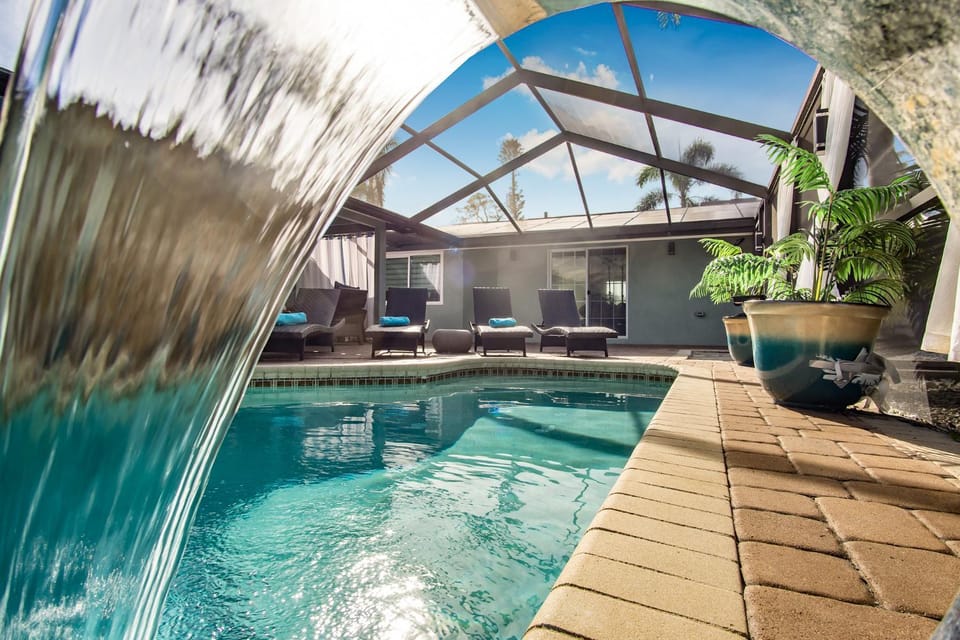 Pool view, Swimming pool