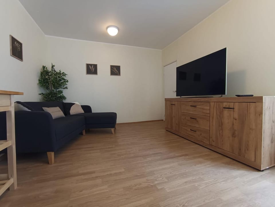 Communal lounge/ TV room, TV and multimedia, Living room, Seating area
