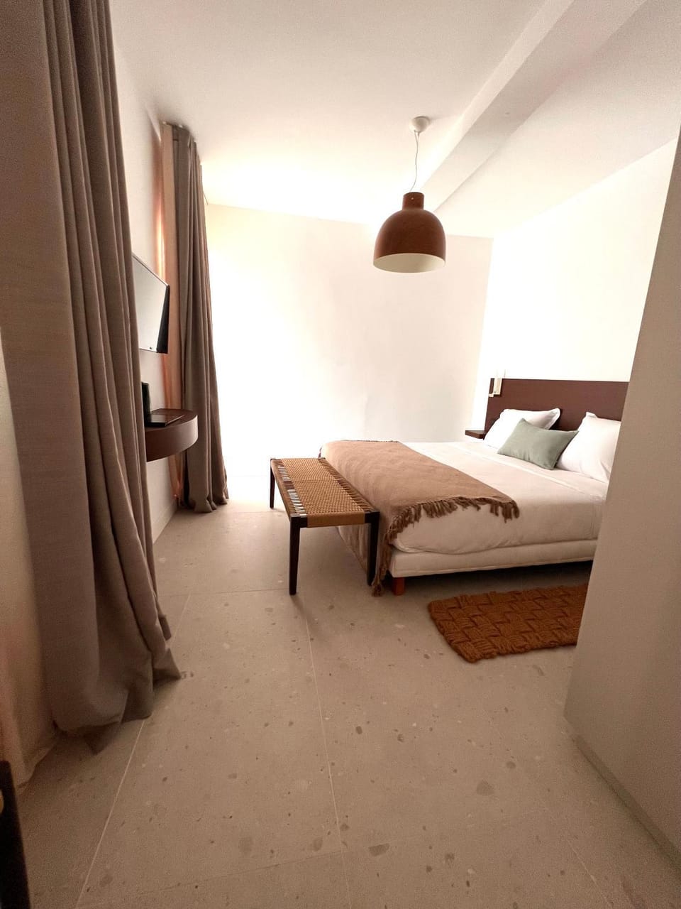 Bed, Living room, Photo of the whole room, Bedroom