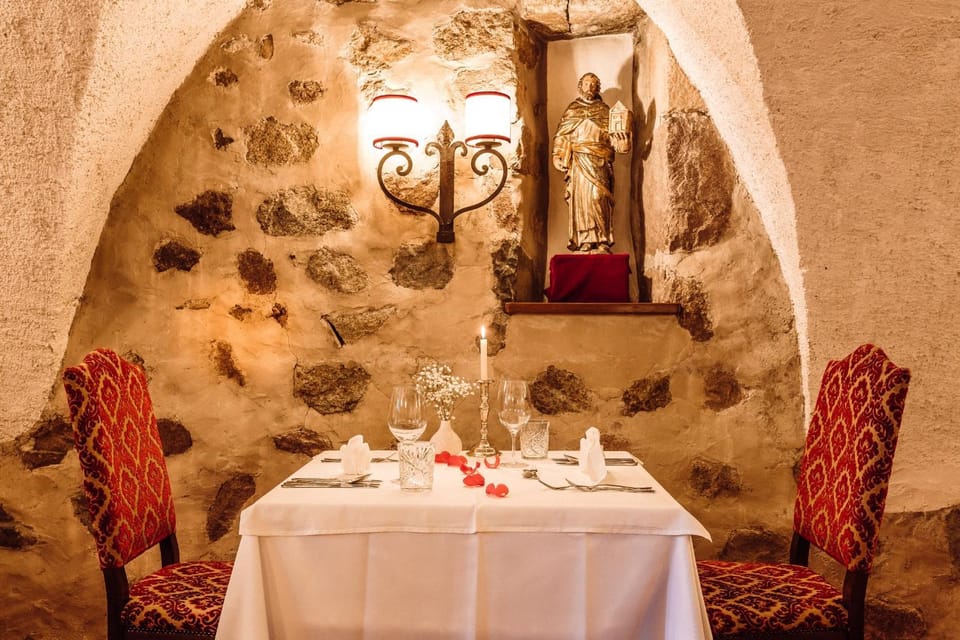 Restaurant/places to eat, Restaurant/places to eat