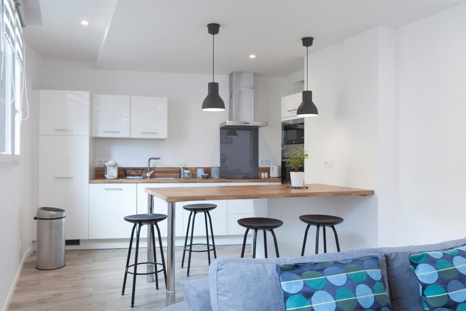 Coffee/tea facilities, Kitchen or kitchenette, Dining area