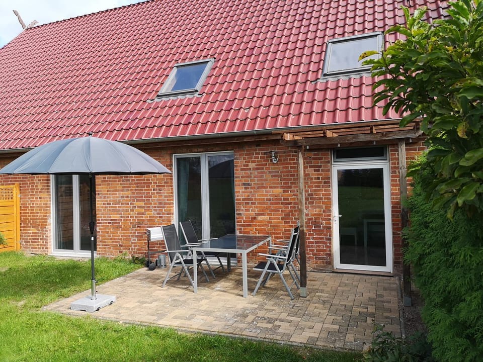 BBQ facilities, Garden, Balcony/Terrace