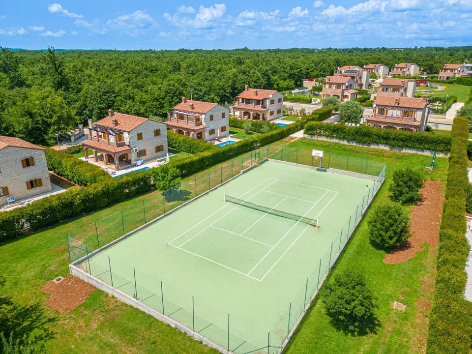 Tennis court
