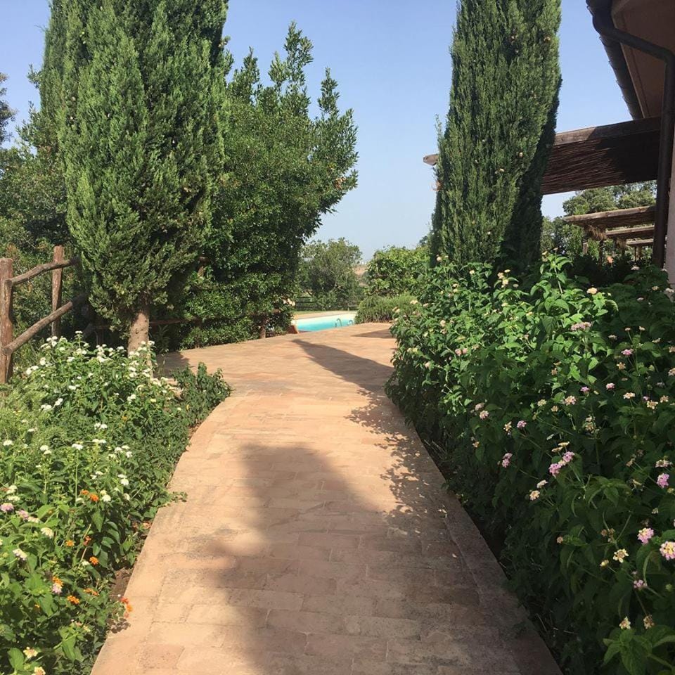 Tenuta Saracone relax tra campagna e mare Country House in Lazio