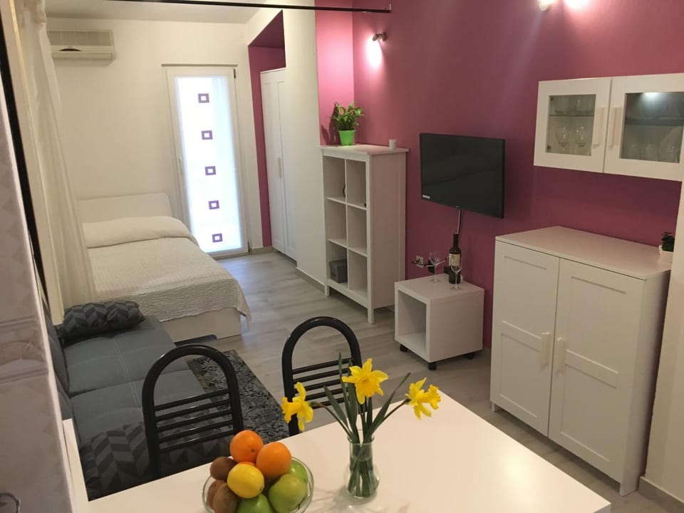 Studio apartment Martina ---80m from the sea--- Apartment in Pula