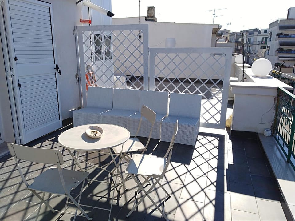 Balcony/Terrace, Dining area