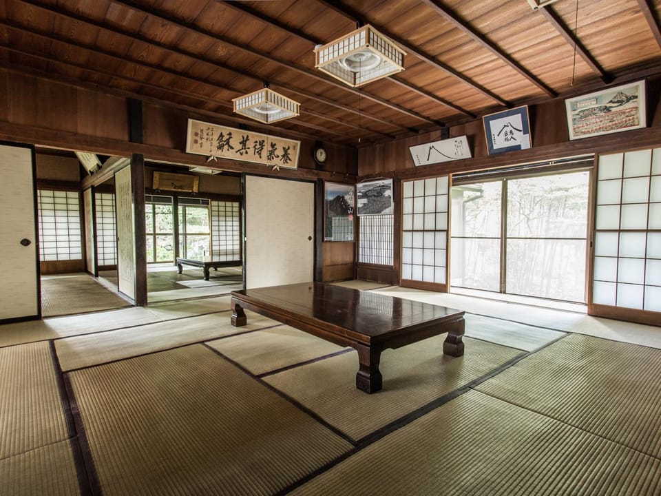 Communal lounge/ TV room