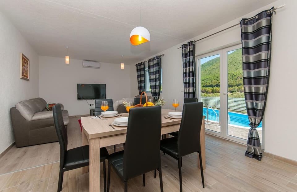 Matanovi dvori Villa in Split-Dalmatia County