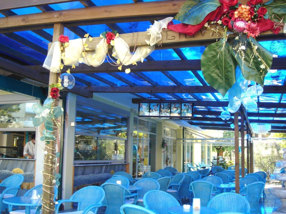 Day, Lounge or bar