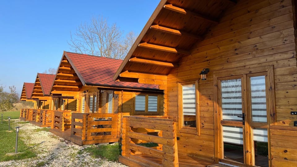 Dwór Piotra i Pawła- pokoje i domki Farm Stay in Lower Silesian Voivodeship