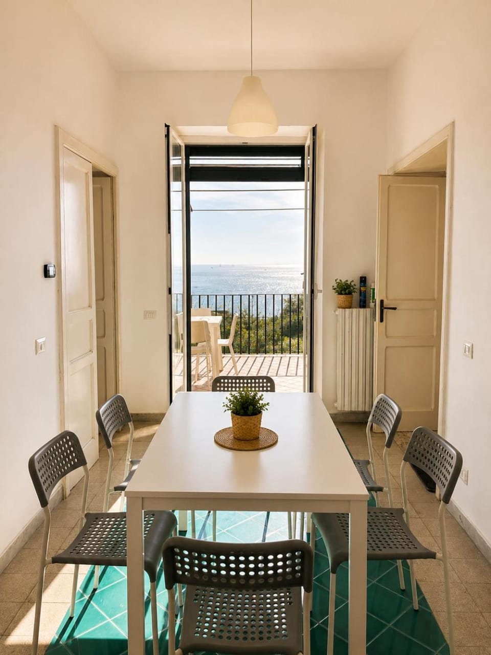 Lunch, kitchen
