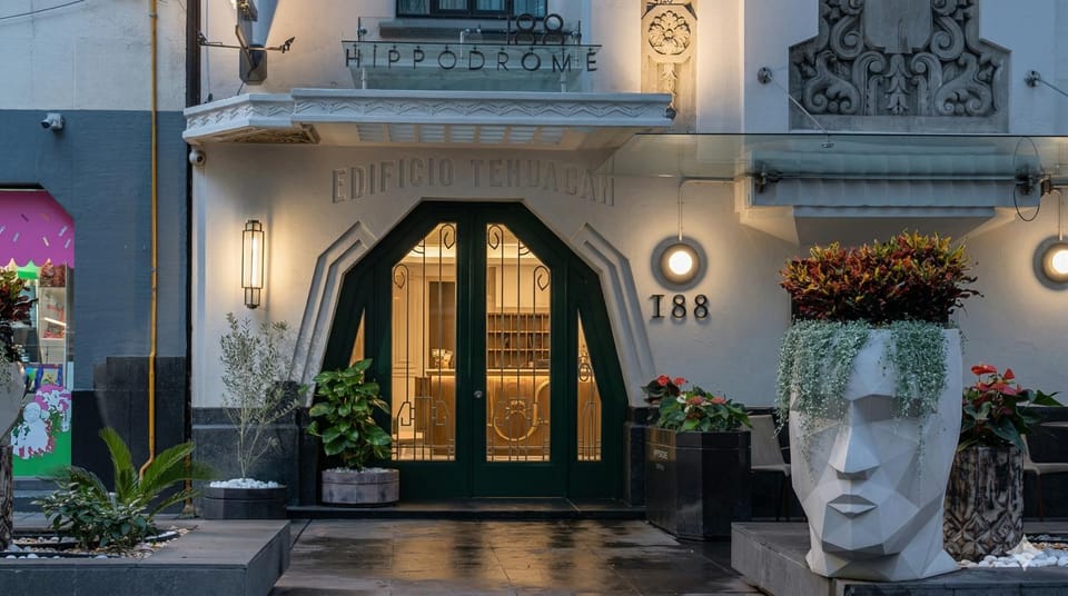 Property building, Nearby landmark, Facade/entrance, Day, Lobby or reception, Decorative detail