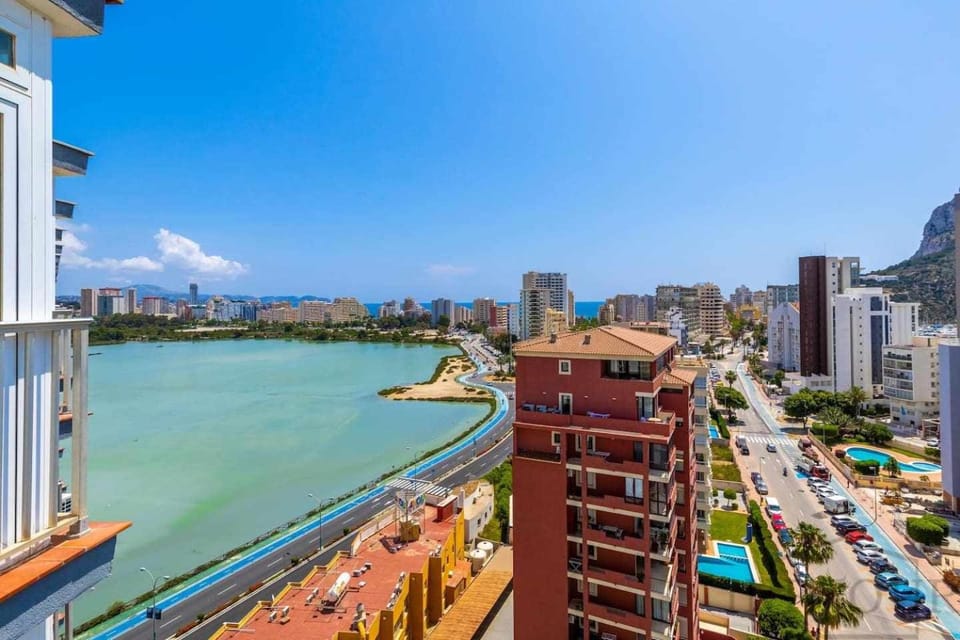 Day, Neighbourhood, Bird's eye view, City view, Lake view, Mountain view, Sea view